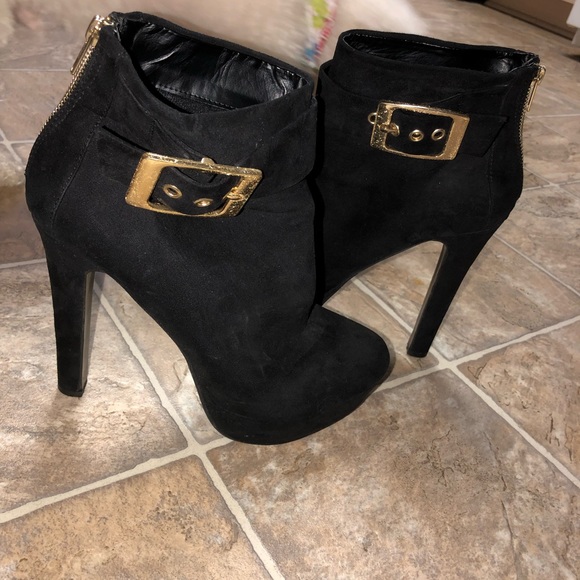 Also boots - Picture 4 of 6